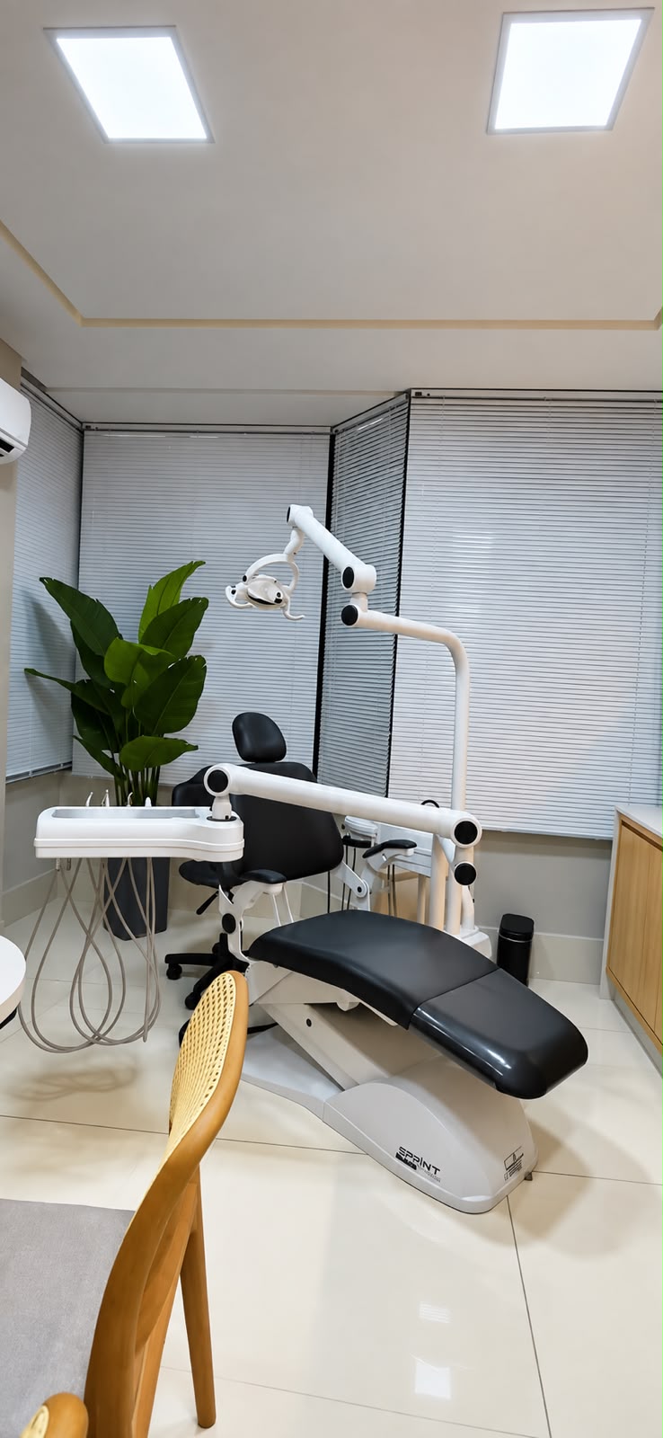 Sala de atendimento para implantodontia do Dr. Diego Valente em Barra Mansa